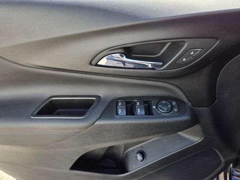 Used 2023 Chevrolet Equinox RS w/ RS Leather Package FWD image 17