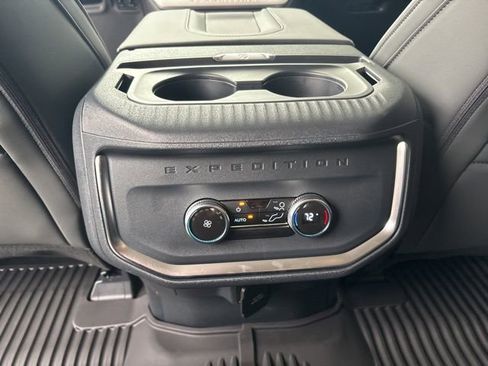 New 2026 Ford Expedition Active image 17