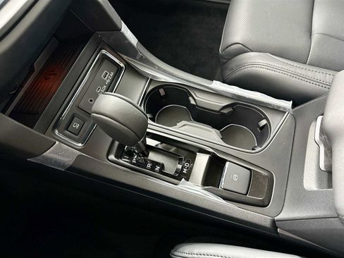 New 2025 Subaru Ascent Bronze Edition w/ Onyx Package image 16