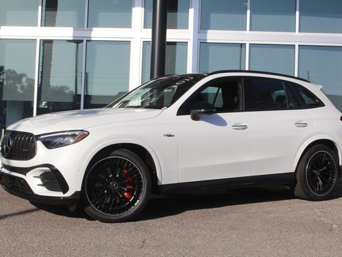 New 2026 Mercedes-Benz GLC 43 AMG 4MATIC image 2