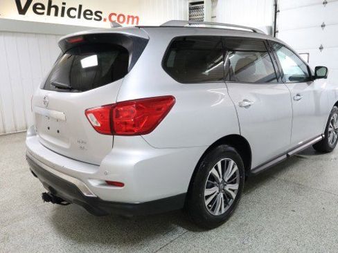 Used 2019 Nissan Pathfinder SL image 6