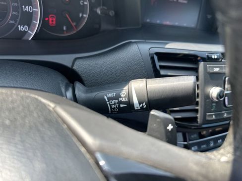 Used 2017 Honda Accord Sport image 16