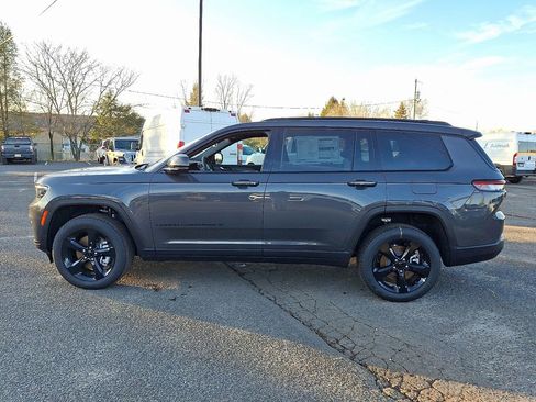 New 2025 Jeep Grand Cherokee L Limited w/ Black Appearance Package image 5