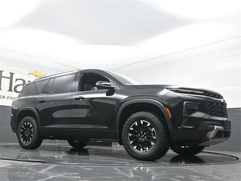 New 2026 Chevrolet Traverse Z71 w/ Driver Confidence Package image 2