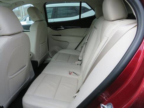 Used 2021 Buick Envision Essence w/ Technology Package I AWD/4WD image 8