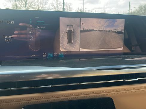 New 2025 Cadillac Escalade IQ Luxury 2 image 26