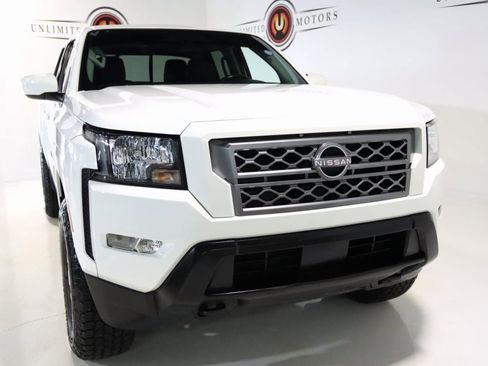 Used 2022 Nissan Frontier SV image 23