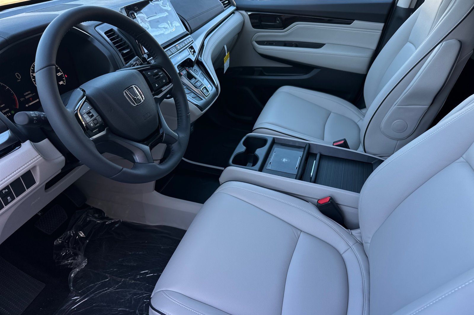 New 2027 Honda Odyssey Touring image 9
