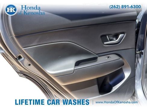 Used 2024 Hyundai Kona Limited AWD/4WD image 25