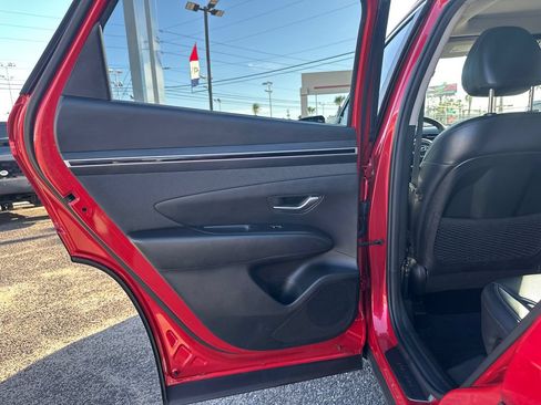 Used 2023 Hyundai Tucson SEL w/ Convenience Package FWD image 11