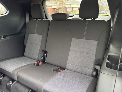 New 2026 GMC Acadia Elevation image 35