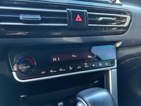 Certified 2022 Kia Seltos Nightfall Edition image 23