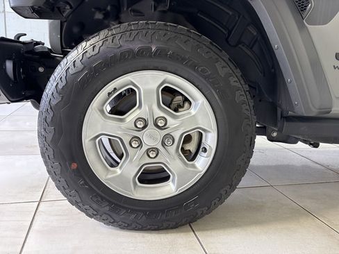 Used 2021 Jeep Wrangler Unlimited Sport AWD/4WD image 9