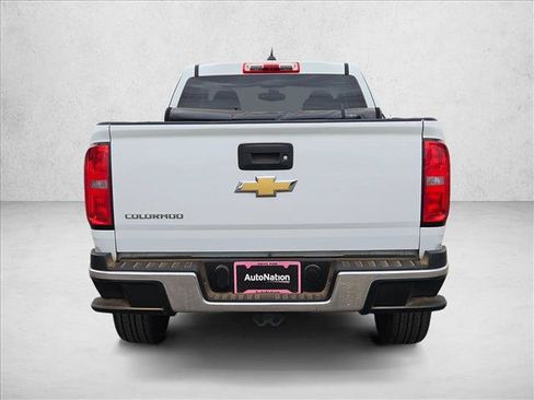 Used 2018 Chevrolet Colorado W/T w/ WT Convenience Package RWD image 6