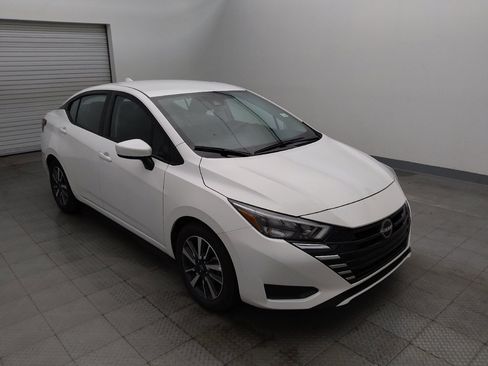 Used 2025 Nissan Versa SV FWD image 13