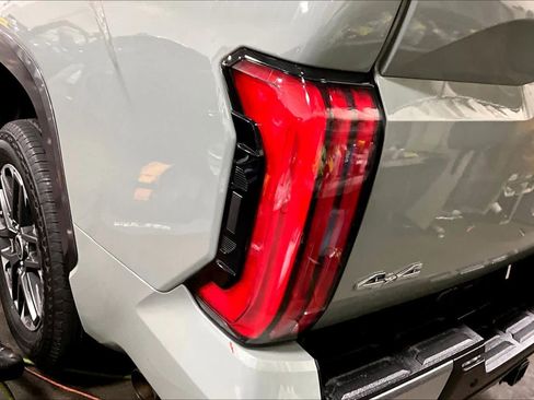 Used 2024 Toyota Tundra Limited image 28