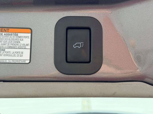 Used 2016 Toyota Sienna XLE Premium AWD/4WD image 7