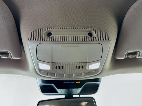 Used 2024 Ford Expedition Max XLT image 18