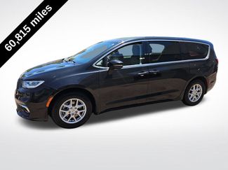 Used 2023 Chrysler Pacifica Touring-L FWD video 2