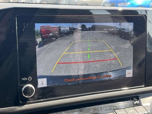 Used 2025 Toyota Camry SE FWD image 29