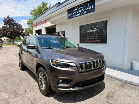Used 2019 Jeep Cherokee Latitude Plus w/ Comfort/Convenience Group AWD/4WD image 10