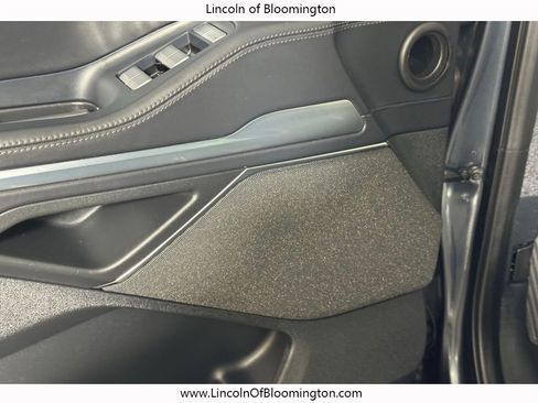Used 2025 Lincoln Navigator L Reserve image 18