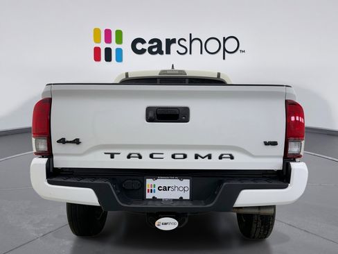 Used 2022 Toyota Tacoma SR image 4