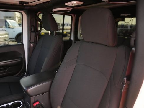 Used 2020 Jeep Wrangler Unlimited Sport image 10