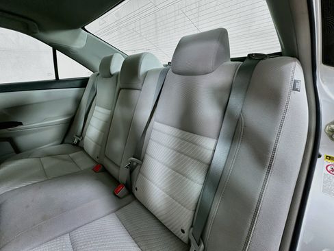 Used 2017 Toyota Camry LE FWD image 22