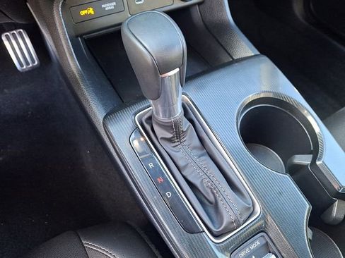 Used 2025 Honda Civic Sport image 14