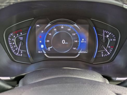 Used 2020 Hyundai Santa Fe SEL image 35