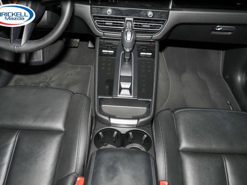Used 2022 Porsche Macan AWD/4WD image 28