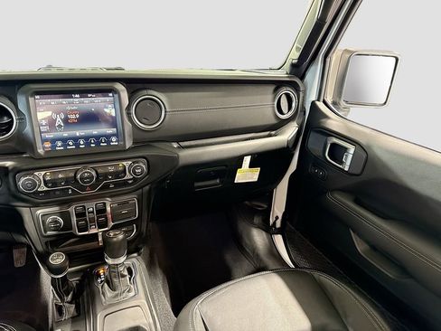 Used 2023 Jeep Wrangler Unlimited Sahara w/ Cold Weather Group image 23