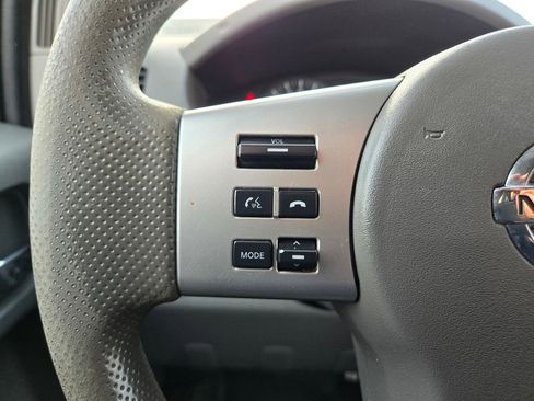 Used 2019 Nissan Frontier SV image 19