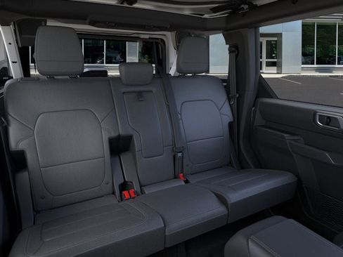 New 2025 Ford Bronco Badlands image 11
