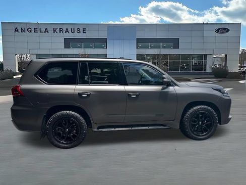 Used 2016 Lexus LX 570 4WD w/ Luxury Package image 10