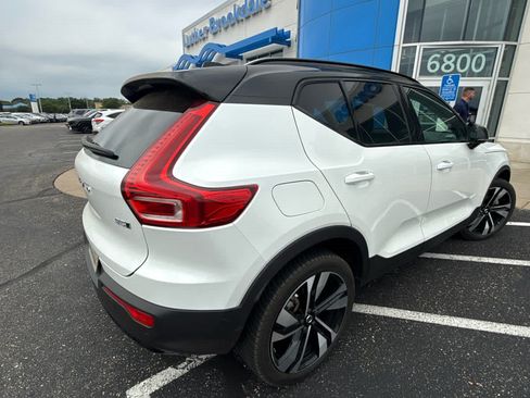 Used 2023 Volvo XC40 B5 Ultimate w/ Climate Package AWD/4WD image 9