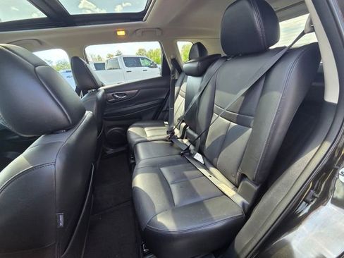 Used 2015 Nissan Rogue SL w/ SL Premium Package FWD image 19