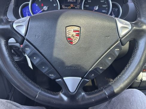 Used 2006 Porsche Cayenne Turbo S AWD/4WD image 45