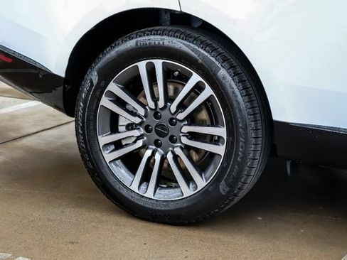 New 2026 Land Rover Range Rover Long Wheelbase SE AWD/4WD image 46