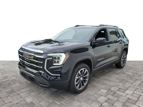 New 2027 GMC Terrain Elevation w/ Elevation Premium Package FWD image 3