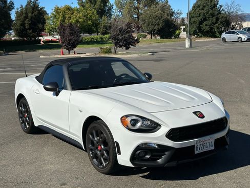 Used 2020 FIAT 124 Spider Abarth w/ Convenience Group image 7