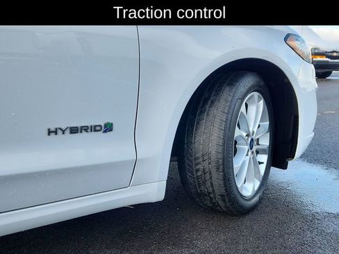 Used 2019 Ford Fusion SE image 18