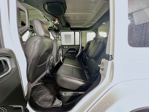 Used 2023 Jeep Wrangler Sahara w/ Cold Weather Group image 27