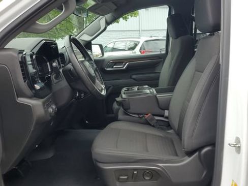 Used 2023 Chevrolet Silverado 1500 RST AWD/4WD image 4