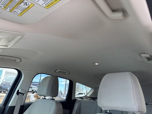 Used 2017 Ford Escape SE image 23