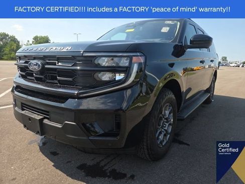 Used 2025 Ford Expedition Max Active AWD/4WD image 2