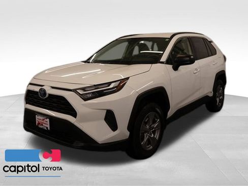 Certified 2024 Toyota RAV4 LE AWD/4WD image 6