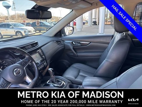 Used 2018 Nissan Rogue SL w/ Premium Package AWD/4WD image 13