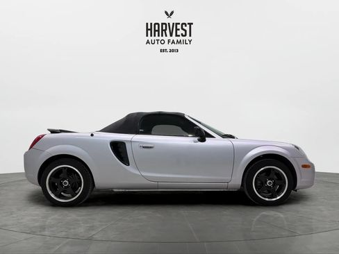 Used 2003 Toyota MR2 w/ Preferred Accessory Pkg RWD image 16